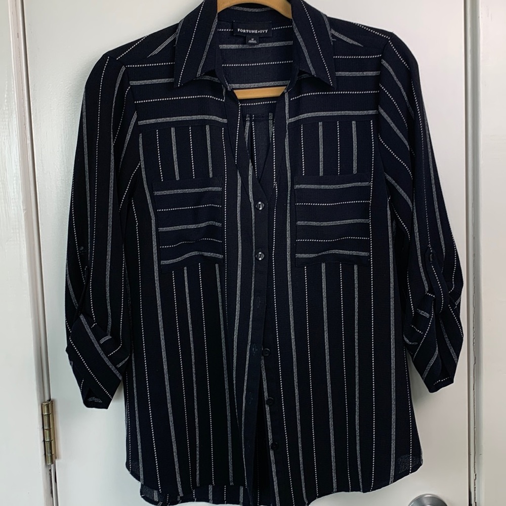 Fortune + Ivy  blouse. Size Medium. Great for work!